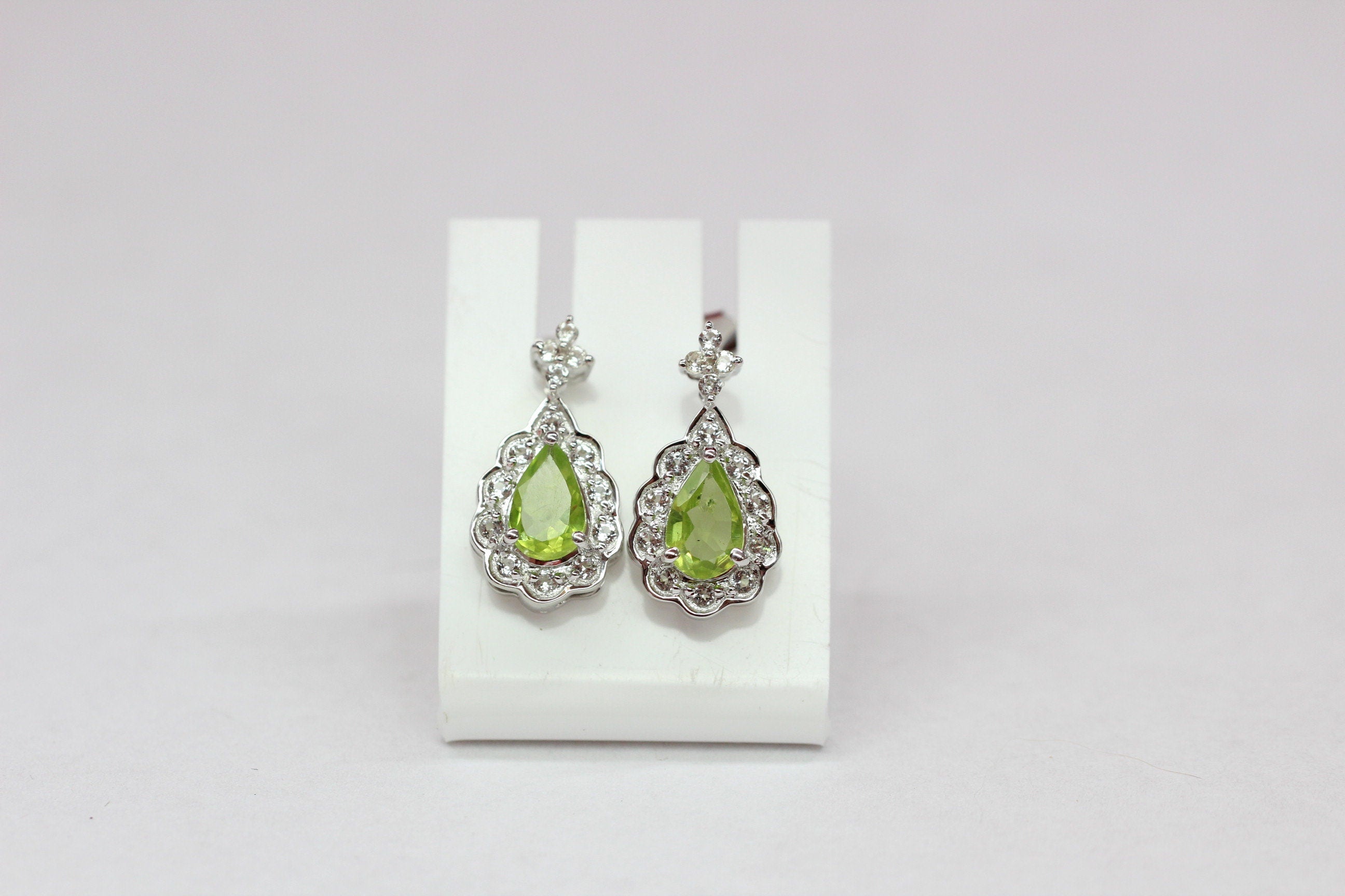 Edler 1,08 Carat Peridot weisstopas Ohrstecker 925 Silber maigraner Olivin Topas