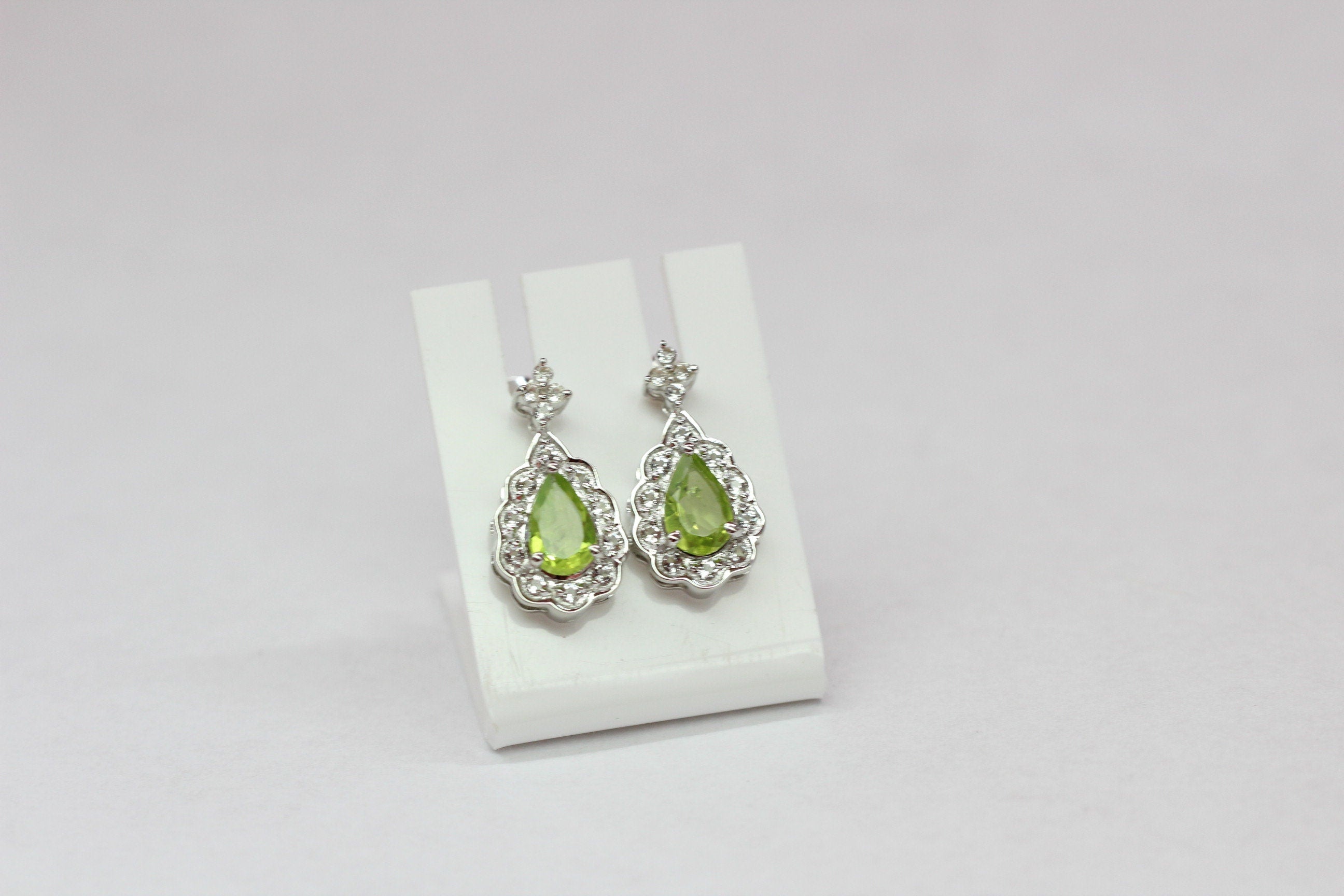 Edler 1,08 Carat Peridot weisstopas Ohrstecker 925 Silber maigraner Olivin Topas