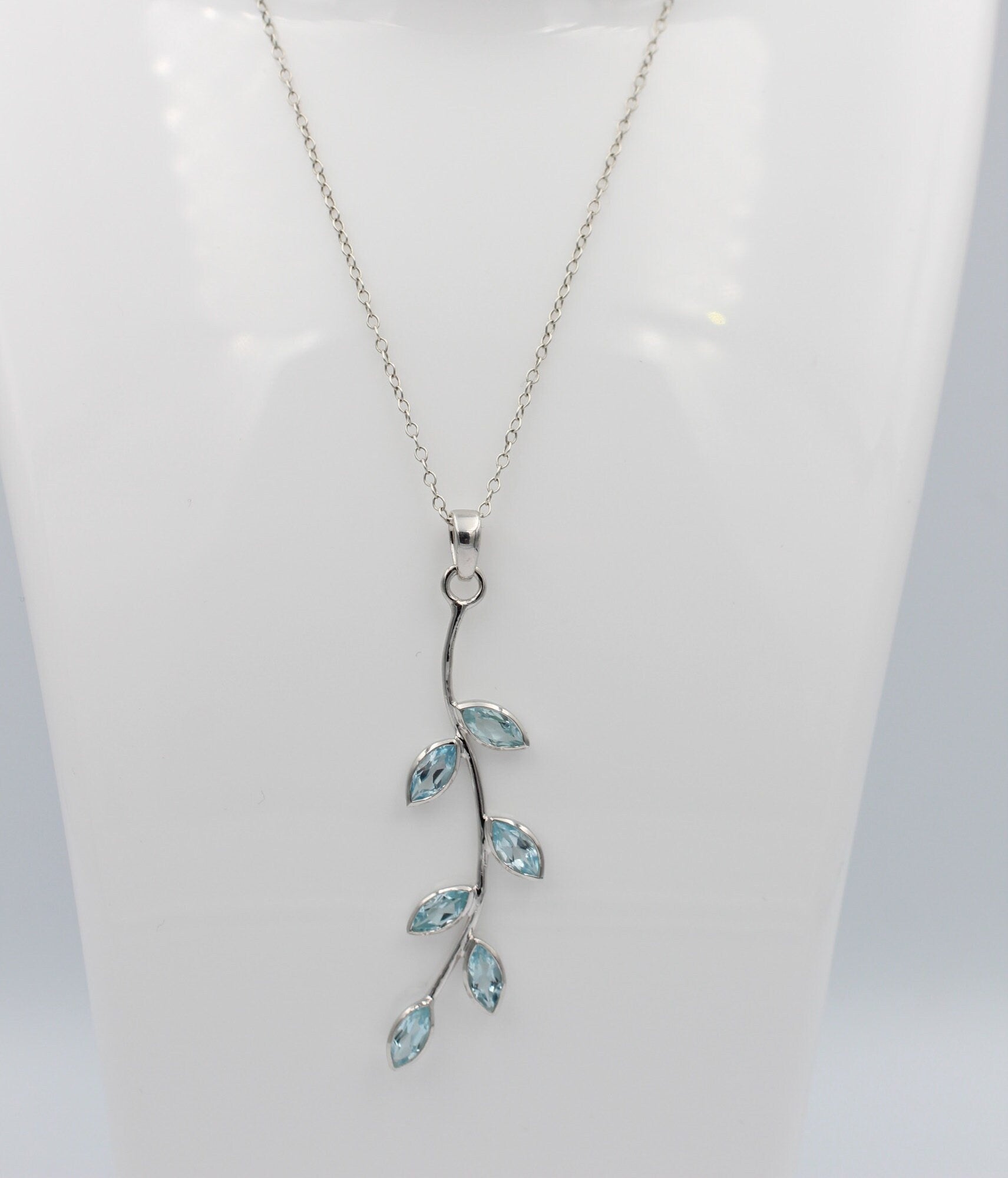 Edler 3,10 Carat Blautopas Blatt Anhänger 925 Silber Topas Anhänger