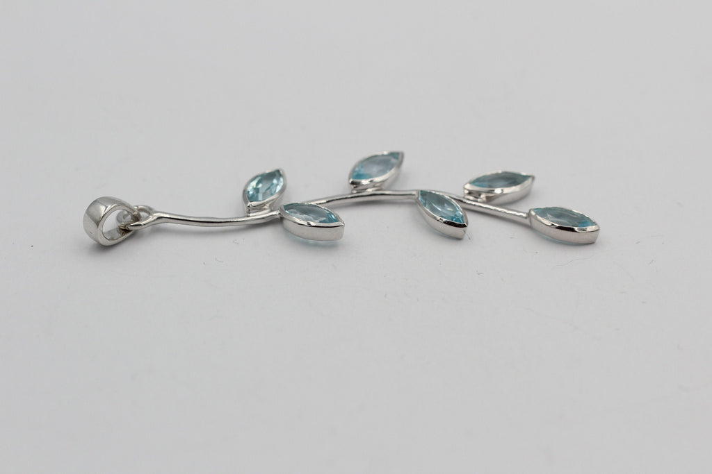 Edler 3,10 Carat Blautopas Blatt Anhänger 925 Silber Topas Anhänger