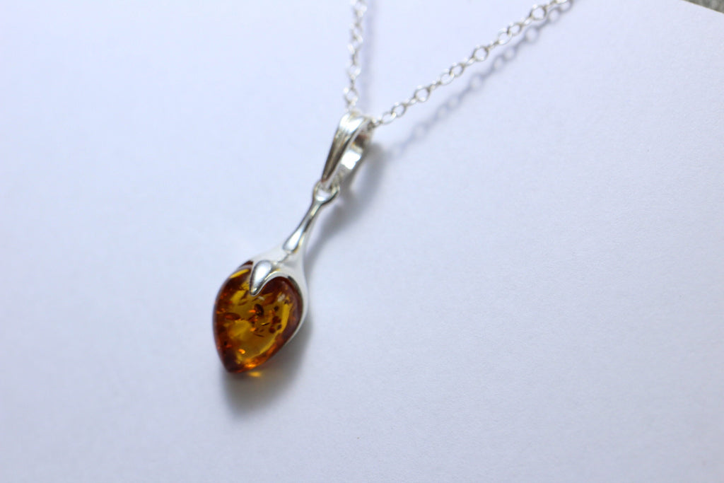Anhanger mit schanen braunen Bernstein 925 Silber Collier Kette aus Litauen