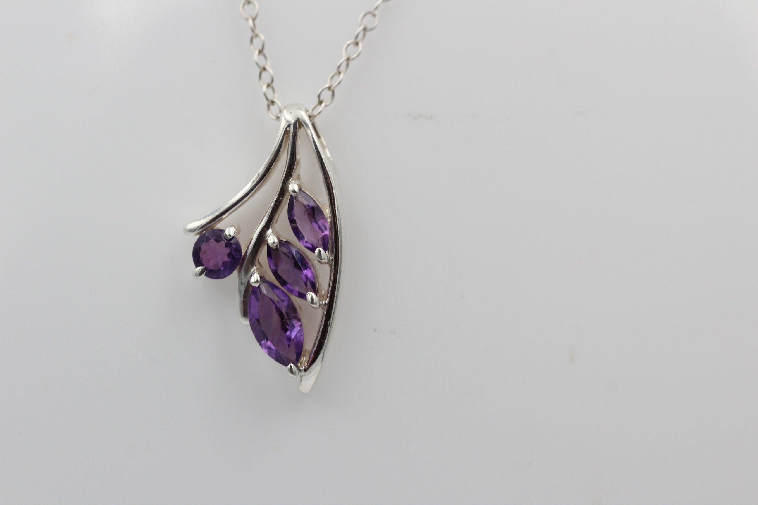 0,9 Carat Amethyst Anhänger 925 Silber  violetter Edelstein