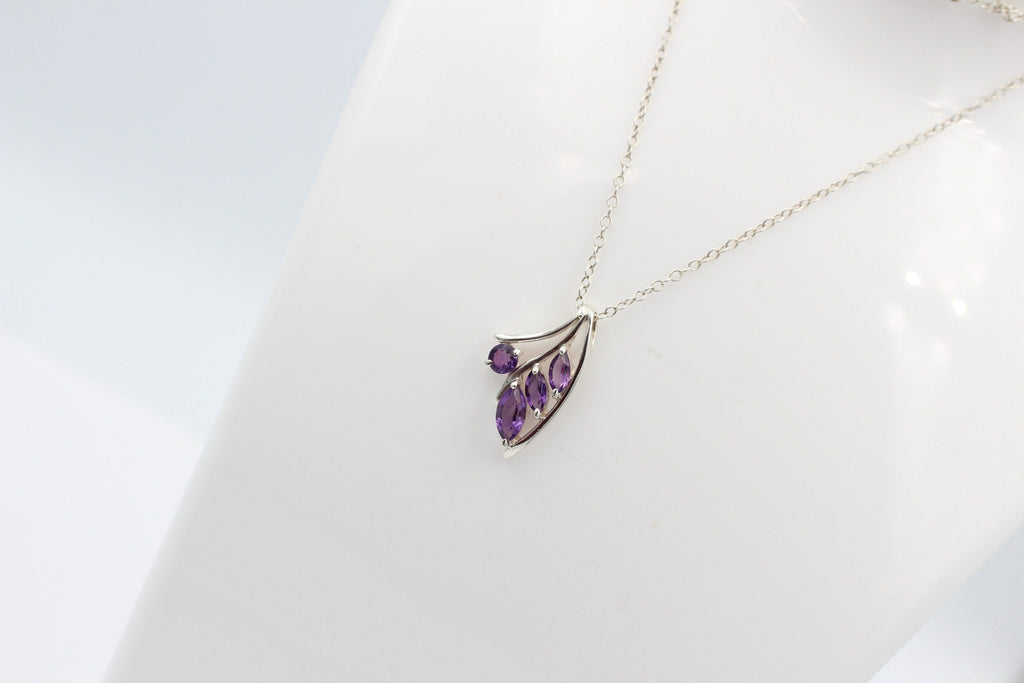 0,9 Carat Amethyst Anhänger 925 Silber  violetter Edelstein