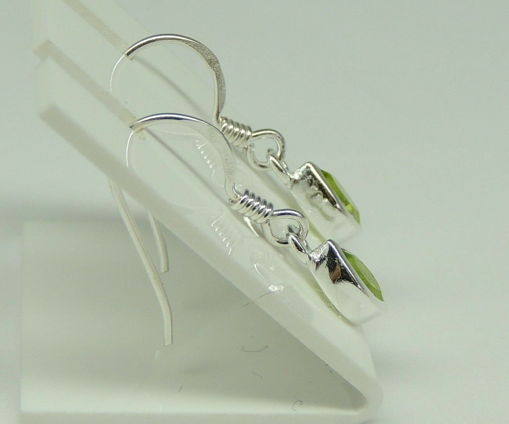 Edle 0,4 Carat maigraner Peridot Ohrhanger 925 Silber Ohrschmuck