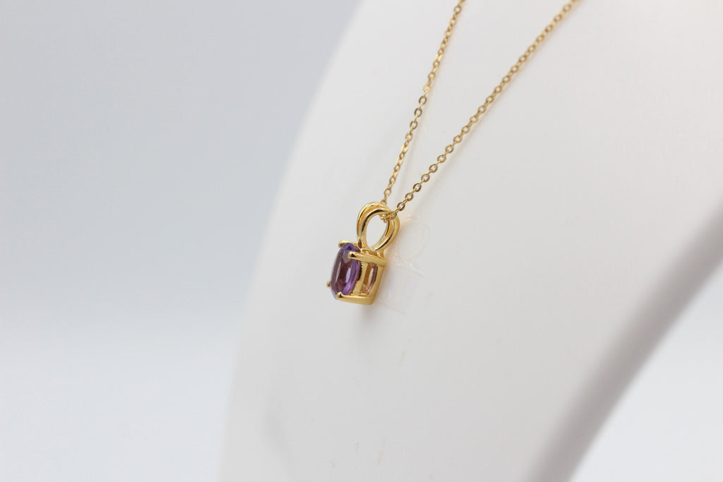 0,78 Carat leuchtender Amethyst Anhänger 925 Silber Collier Kette vergoldet
