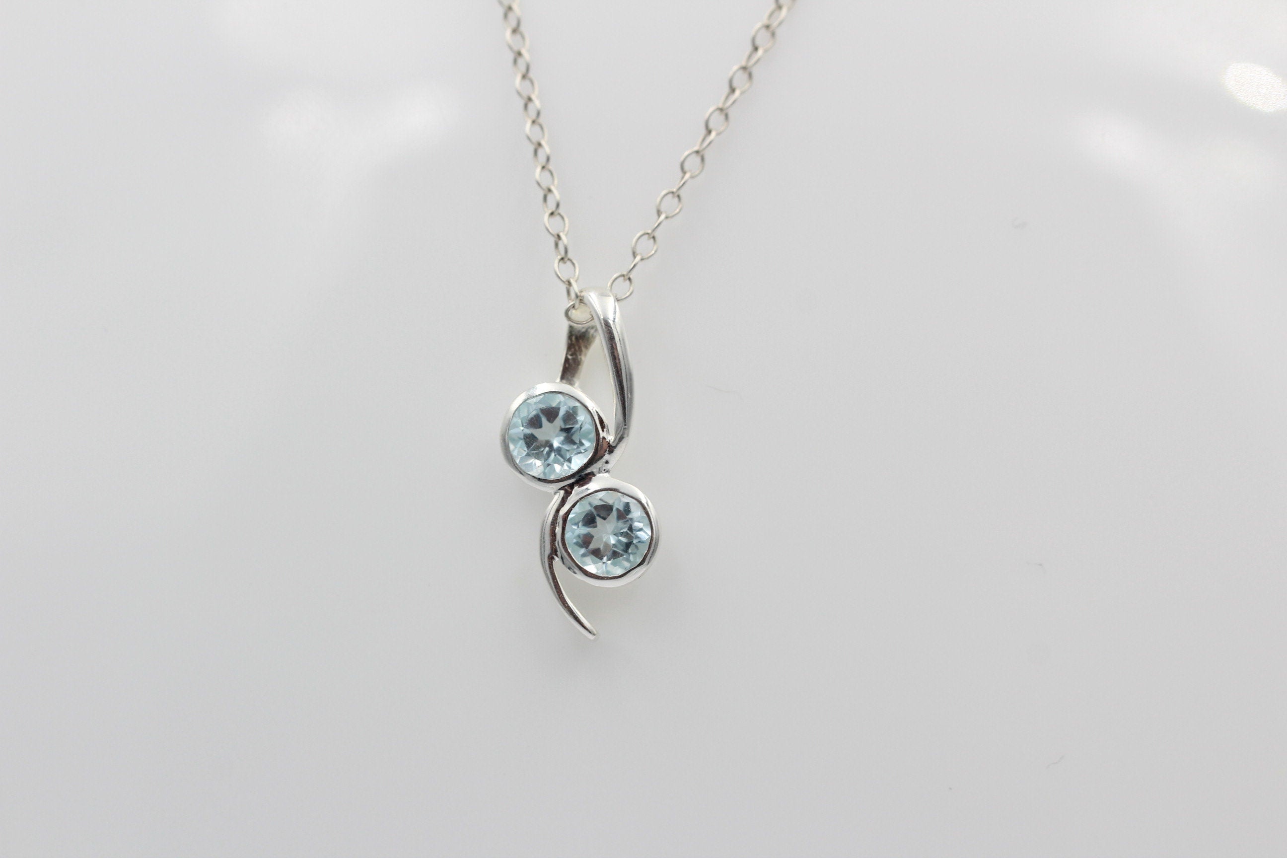Edler 1,4 Carat Blautopas Anhanger 925 Silber  Top Edel himmelblau