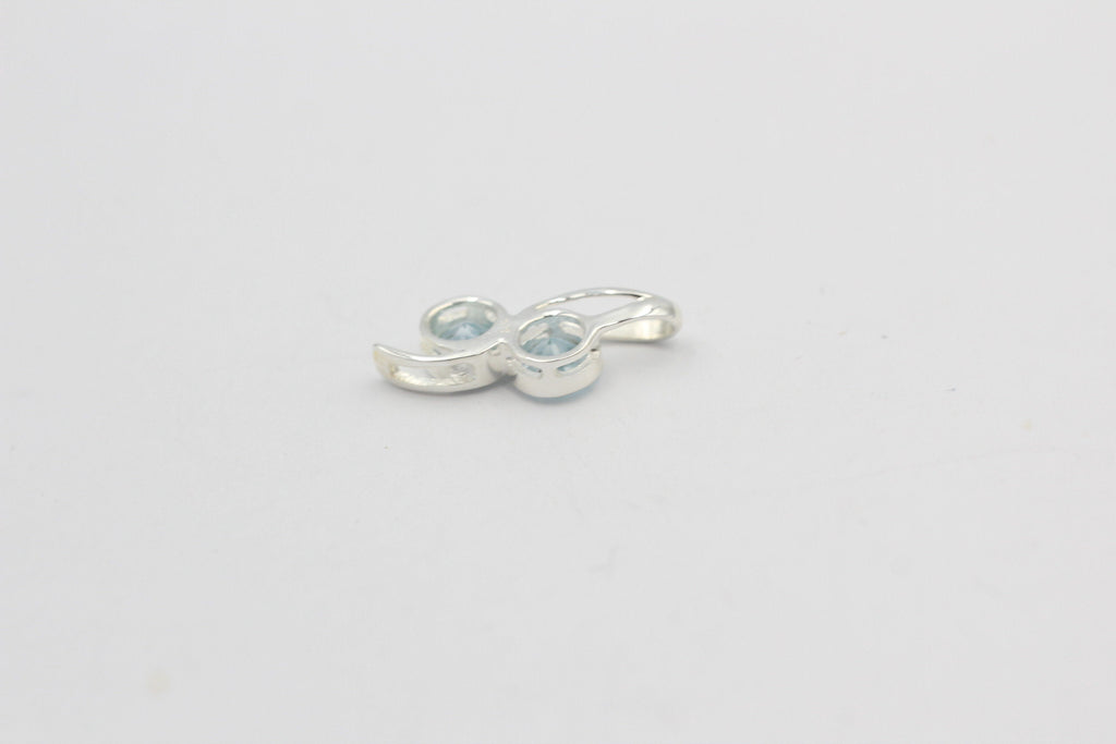 Edler 1,4 Carat Blautopas Anhanger 925 Silber  Top Edel himmelblau