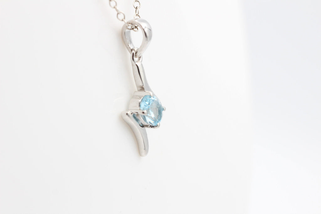 0,72 Carat Blautopas Anhänger 925 Silber sky blue Topas himmelblau