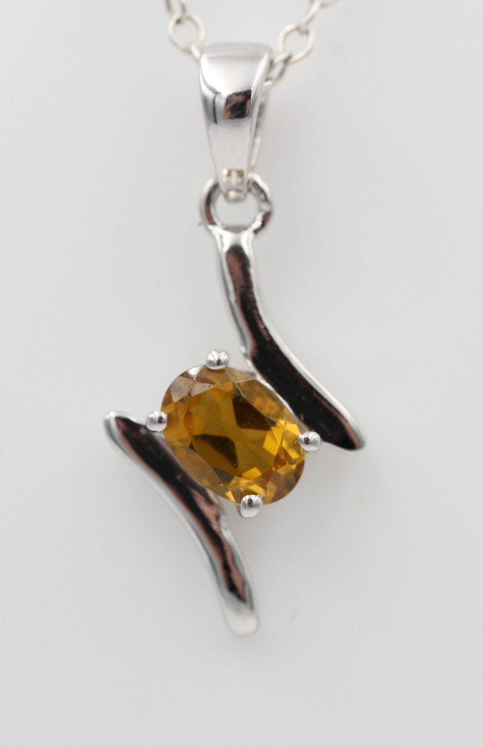 0,72 Carat Nano Zultanit Anhänger 925 Sibler  künstlicher Zultanit