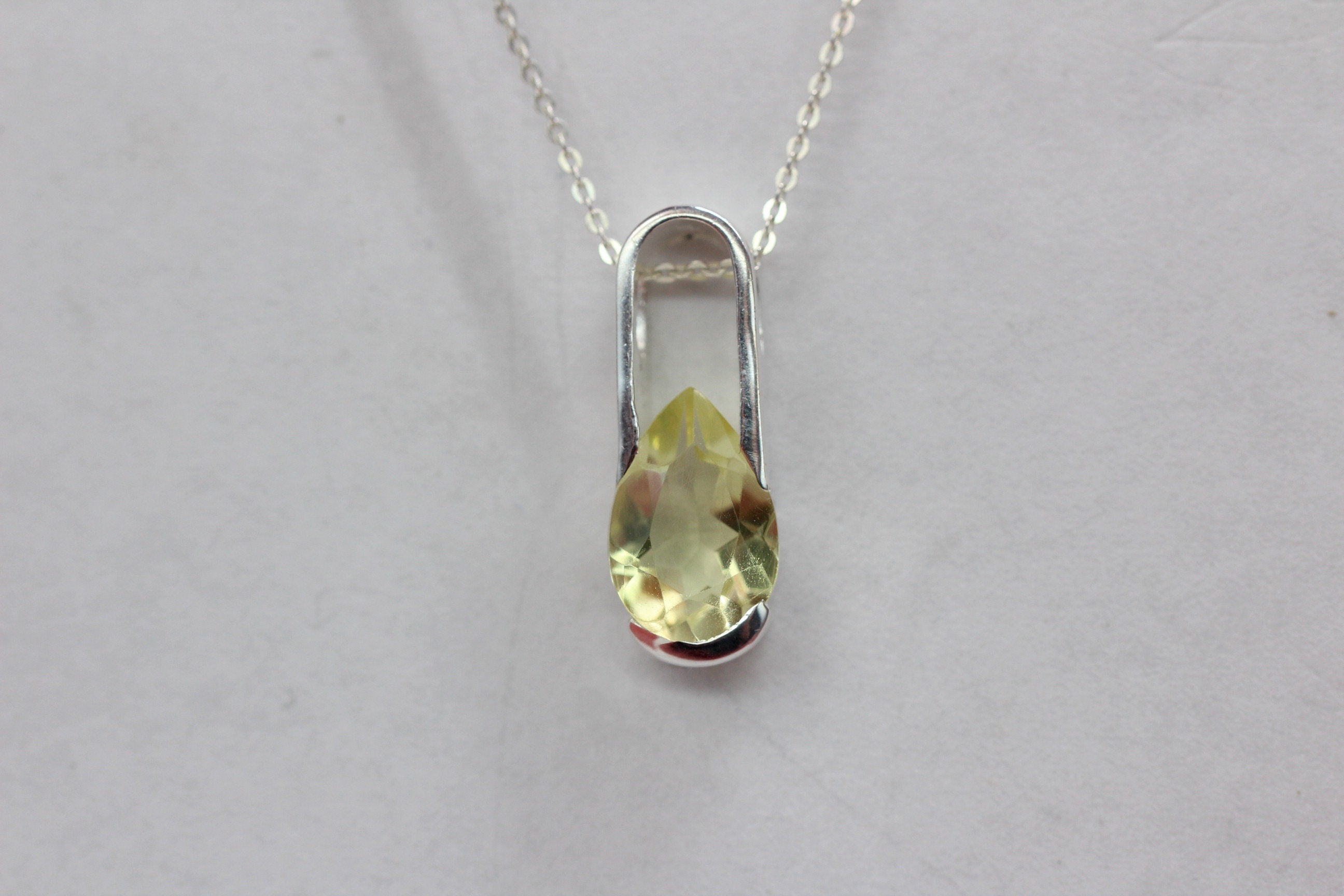 Edler 2,9 Carat Limonentopas Anhanger 925 Silber  Lemonquarz topas