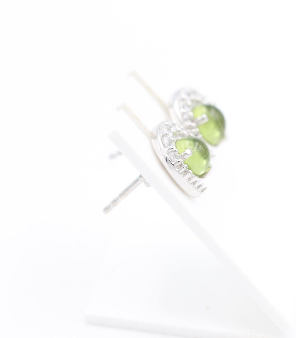 Edle 1,10 Carat Peridot Mondohrstecker 925 Silber maigrüner Edelstein Olivin