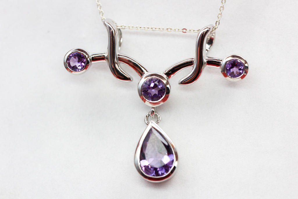 Edler 2,8 Carat Amethyst Anhanger 925 Silber  Design Pur Collieanhanger