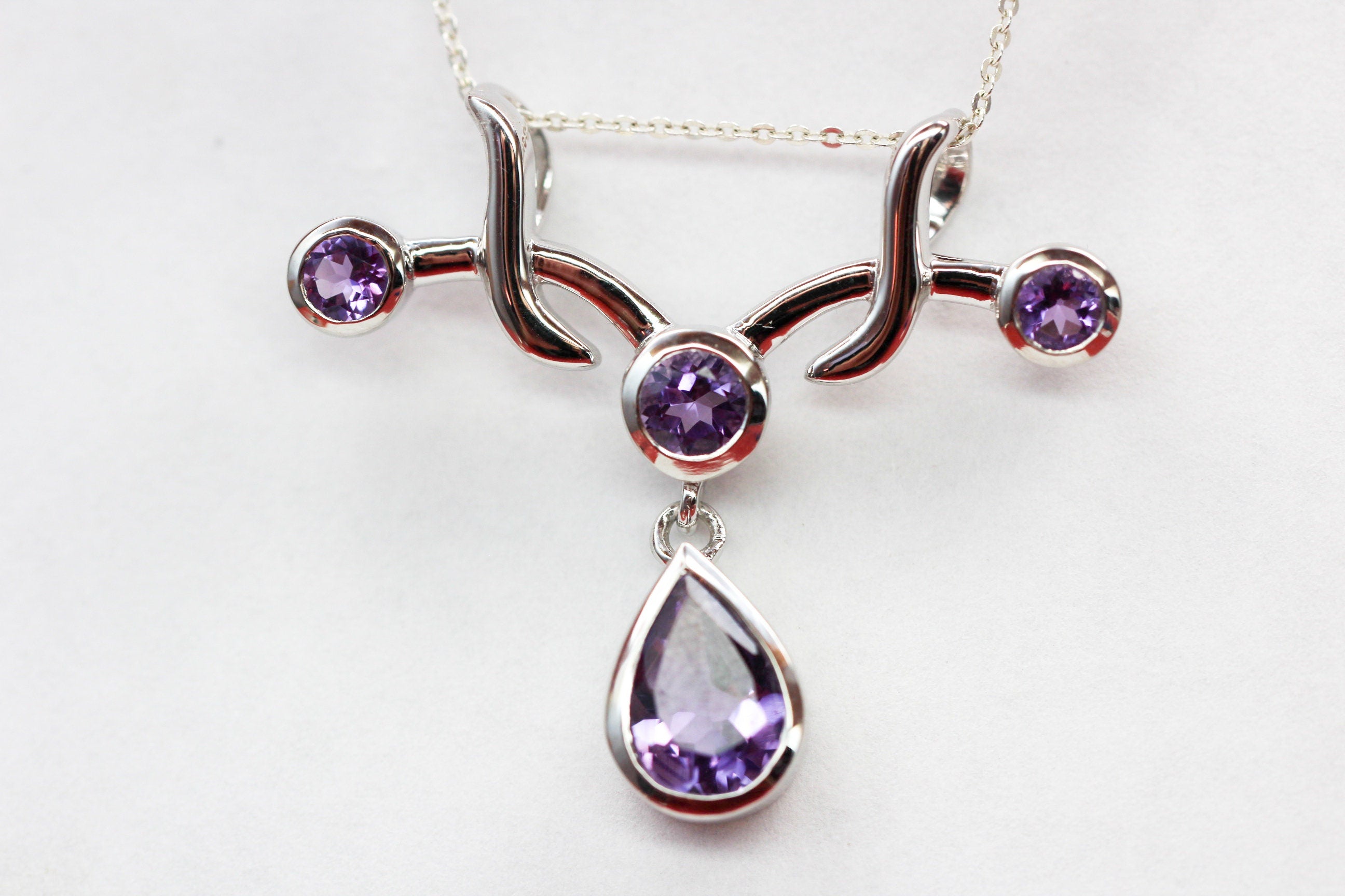 Edler 2,8 Carat Amethyst Anhanger 925 Silber  Design Pur Collieanhanger