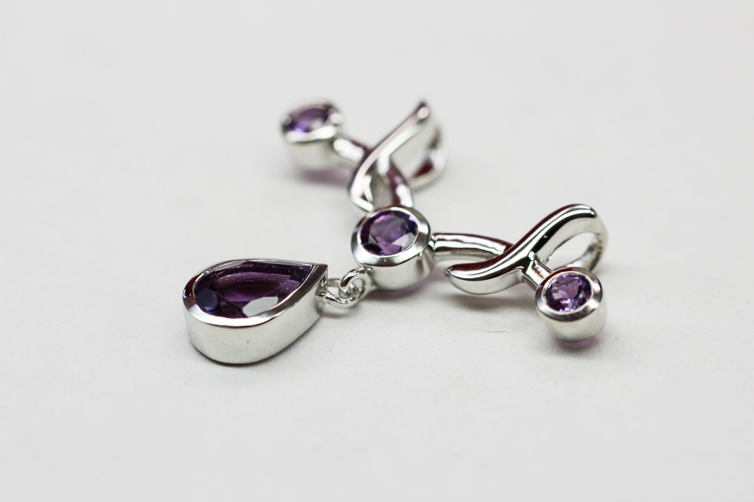 Edler 2,8 Carat Amethyst Anhanger 925 Silber  Design Pur Collieanhanger