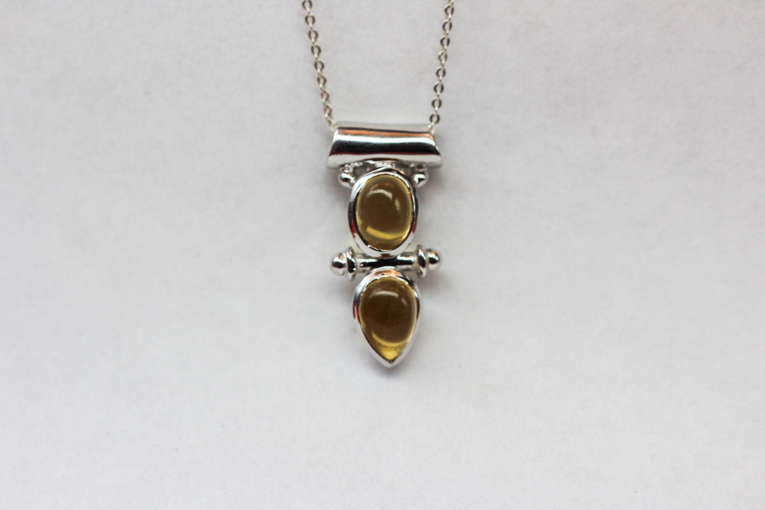 Design pur 2,85 Carat Citrin Cabochon Anhanger 925 Silber Collier Kette