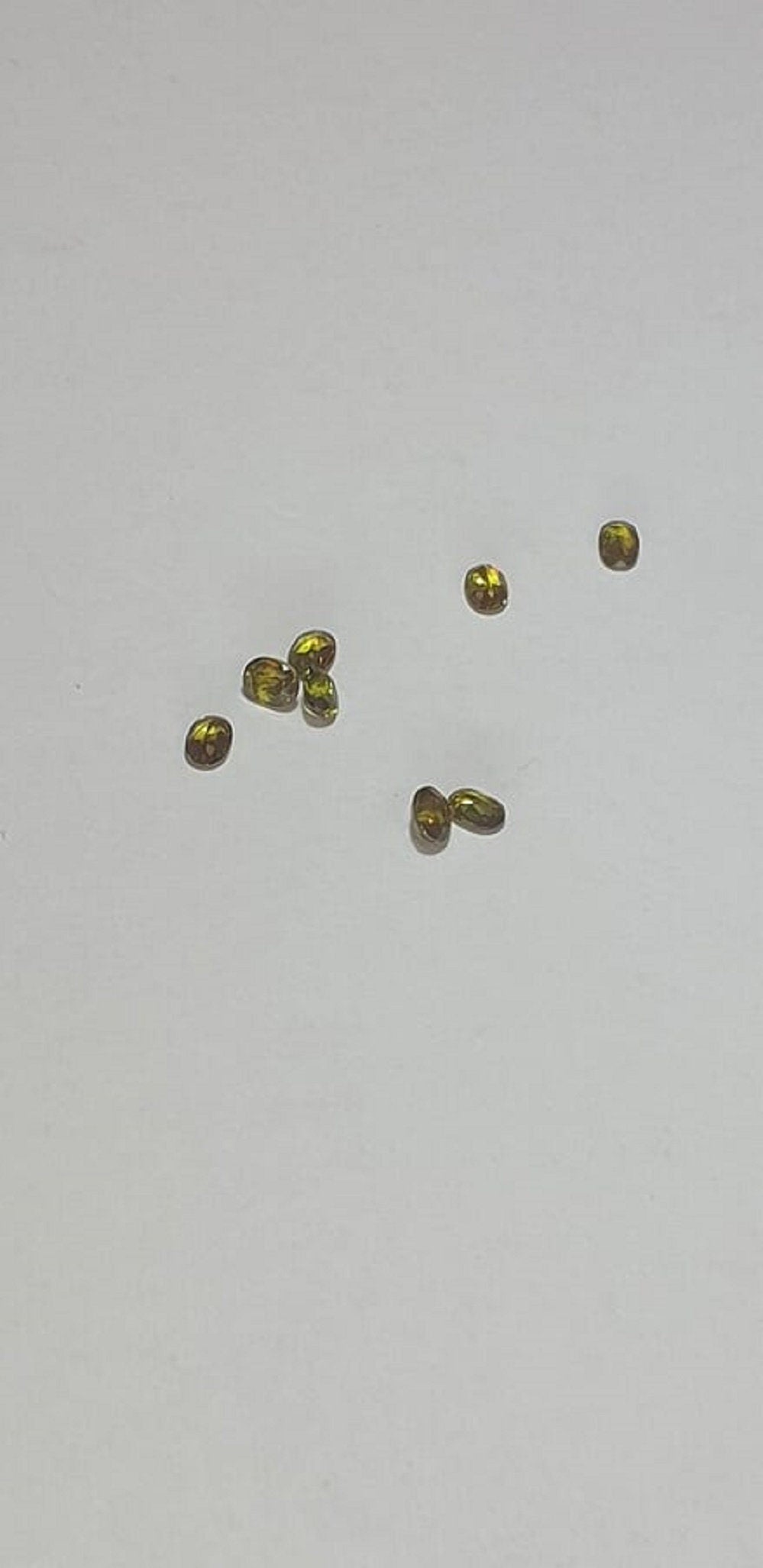 0,29 Carat sehr seltener grüner Sphen VS Qualitat aus Sri Lanka Ovalschliff