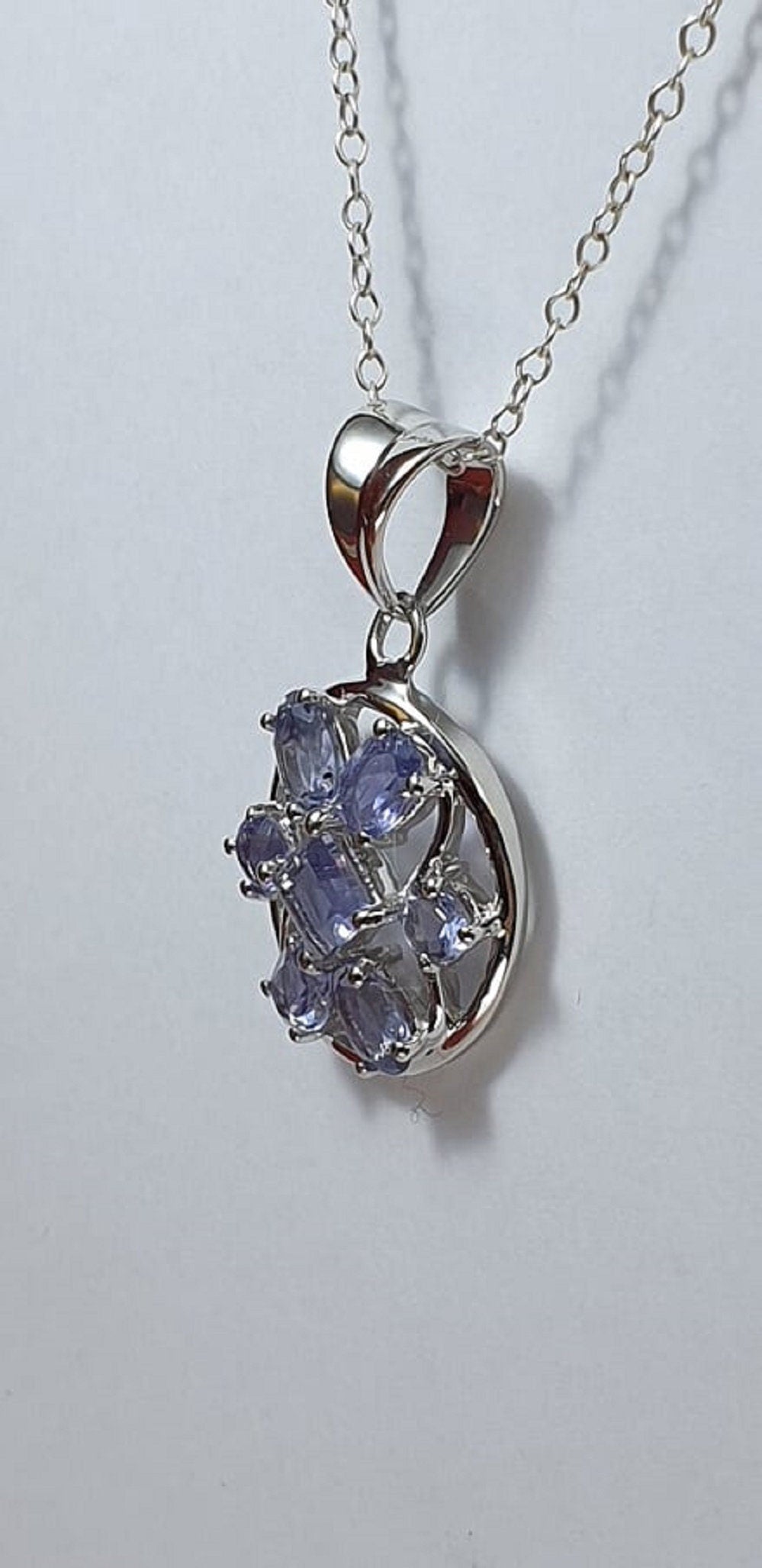 Design pur 3,9 Carat Iolith Anhanger 925 Silber Edel Wassersaphir