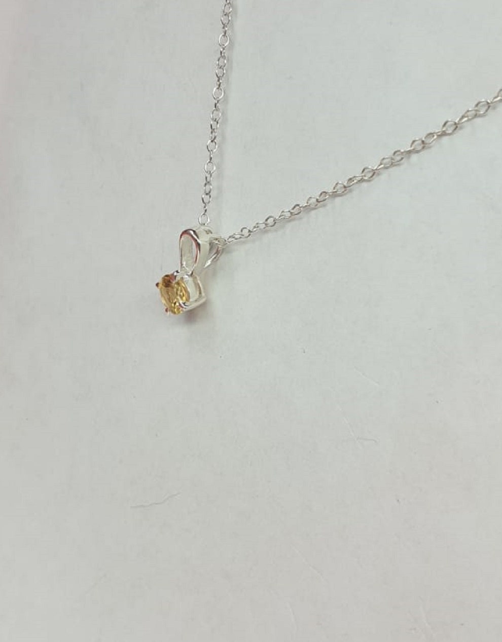 Edler 0,36 Carat Citrin Anhanger 925 Silber Collier Kette hellgelber Edelstein
