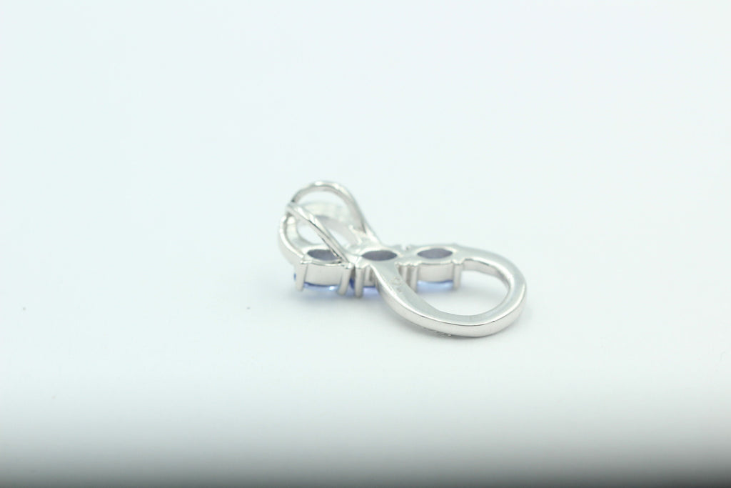 0,72 Carat Tansanit Anhänger Unendlichkeit 925 Silber  Infinity Tansanit aus Afrika