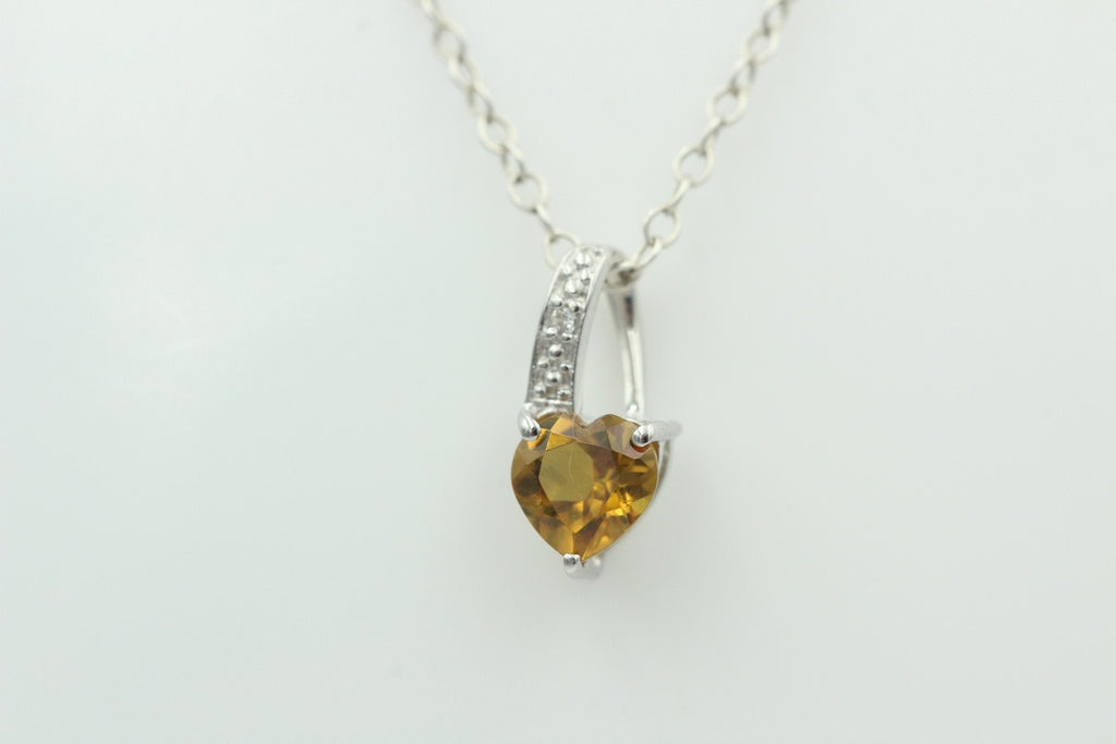 0,56 Carat nano Zultanit Herz Anhänger 925 Silber Collier Kette Zultanit Top