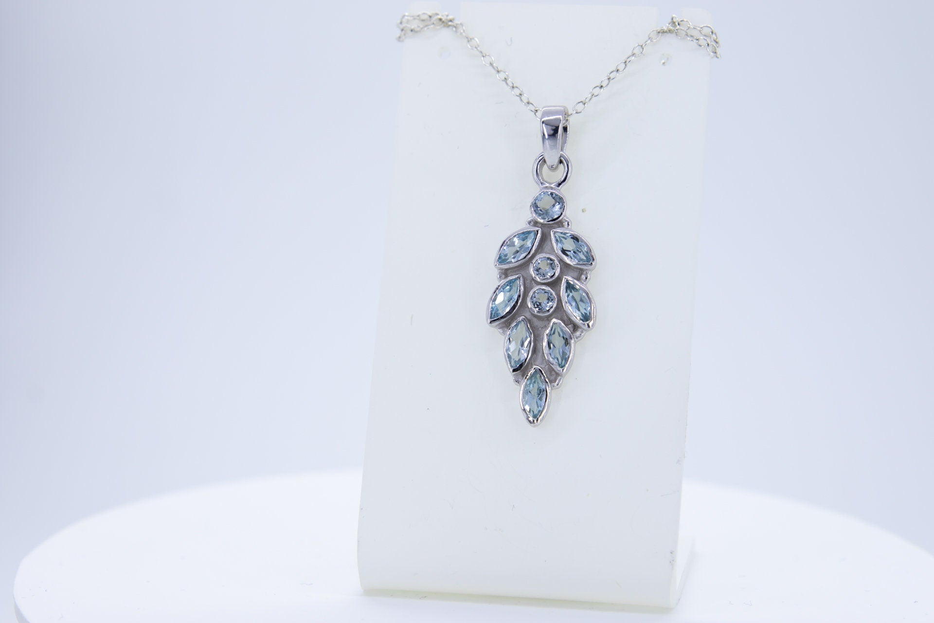 2,63 Carat Blautopas Designer Anhanger 925  Silber Collier Kette sky blue Topas