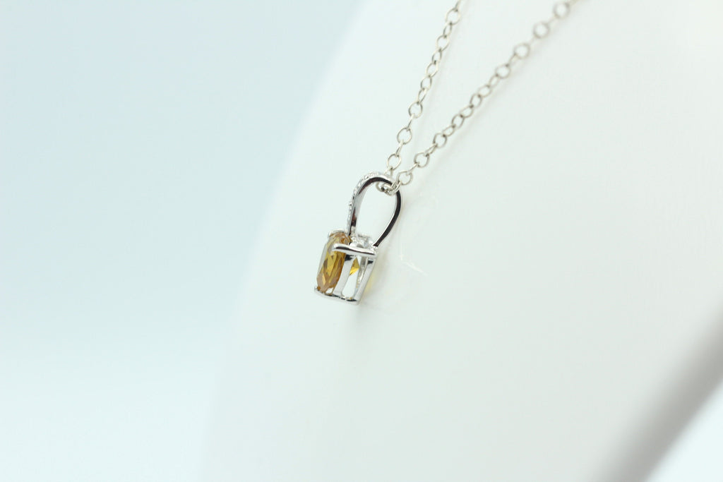 0,56 Carat nano Zultanit Herz Anhänger 925 Silber Collier Kette Zultanit Top