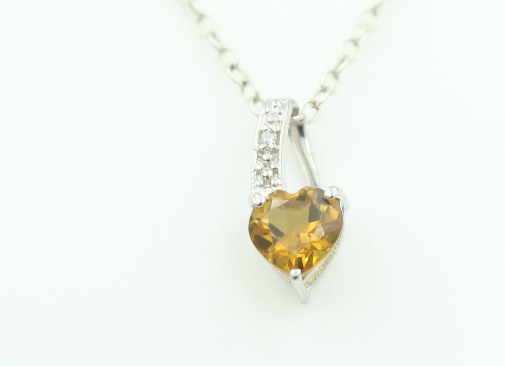 0,56 Carat nano Zultanit Herz Anhänger 925 Silber Collier Kette Zultanit Top
