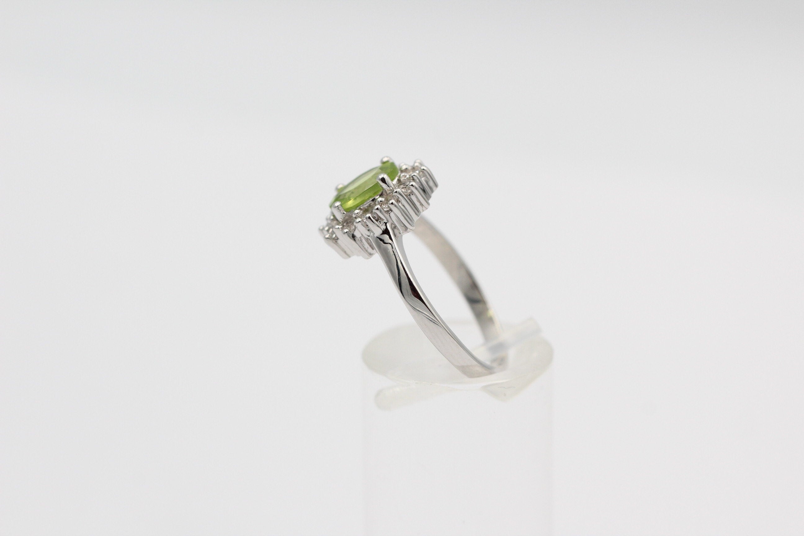 Edler 1,65 Carat Peridot Weiatopas Ring 925 Silber maigraner Olivin 8 / 18 / 57