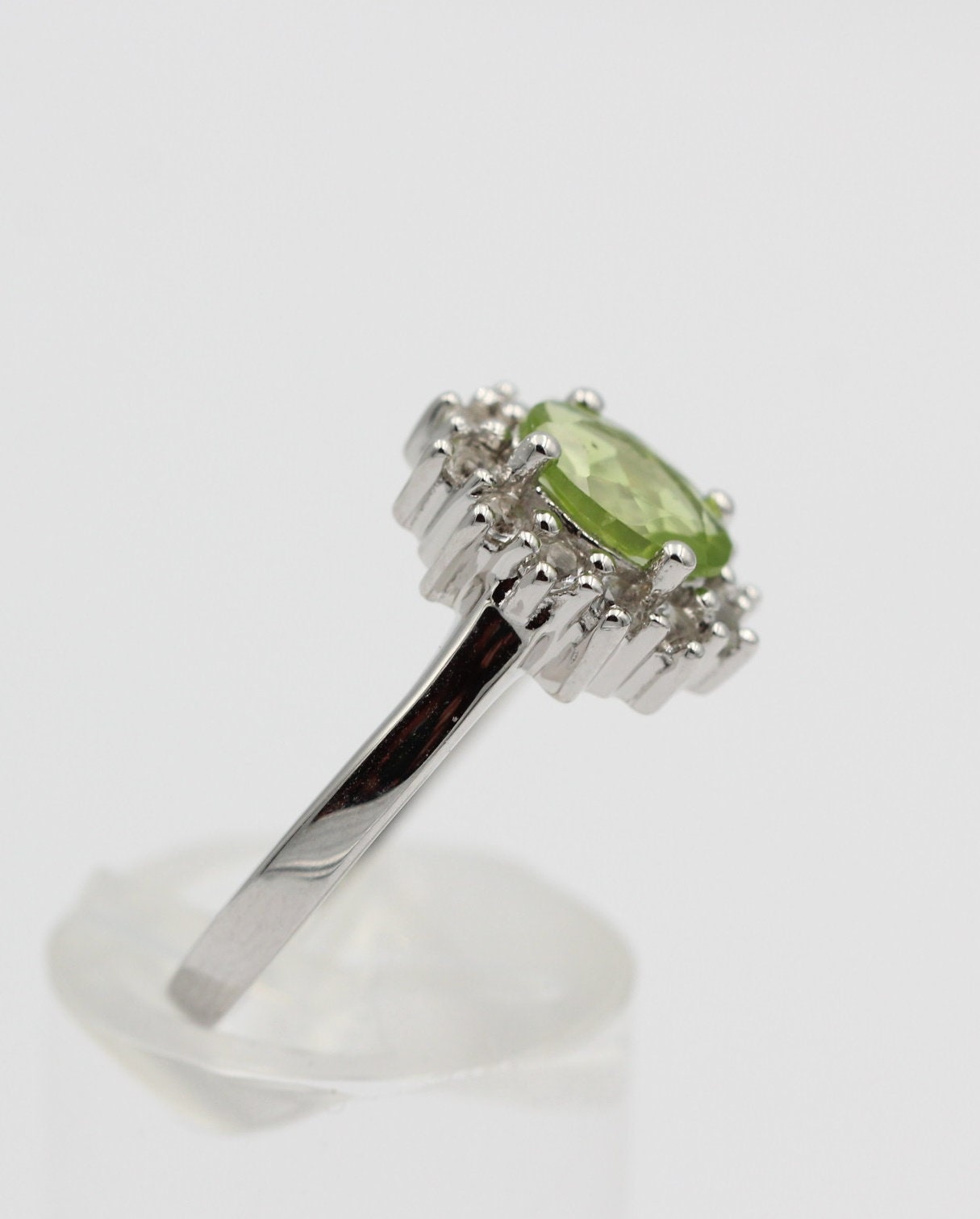 Edler 1,65 Carat Peridot Weiatopas Ring 925 Silber maigraner Olivin 8 / 18 / 57