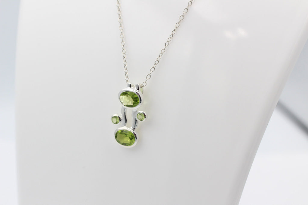 Designer 5,0 Carat Peridot Anhange Olivin Designschmuck Top maigrüner Edelstein