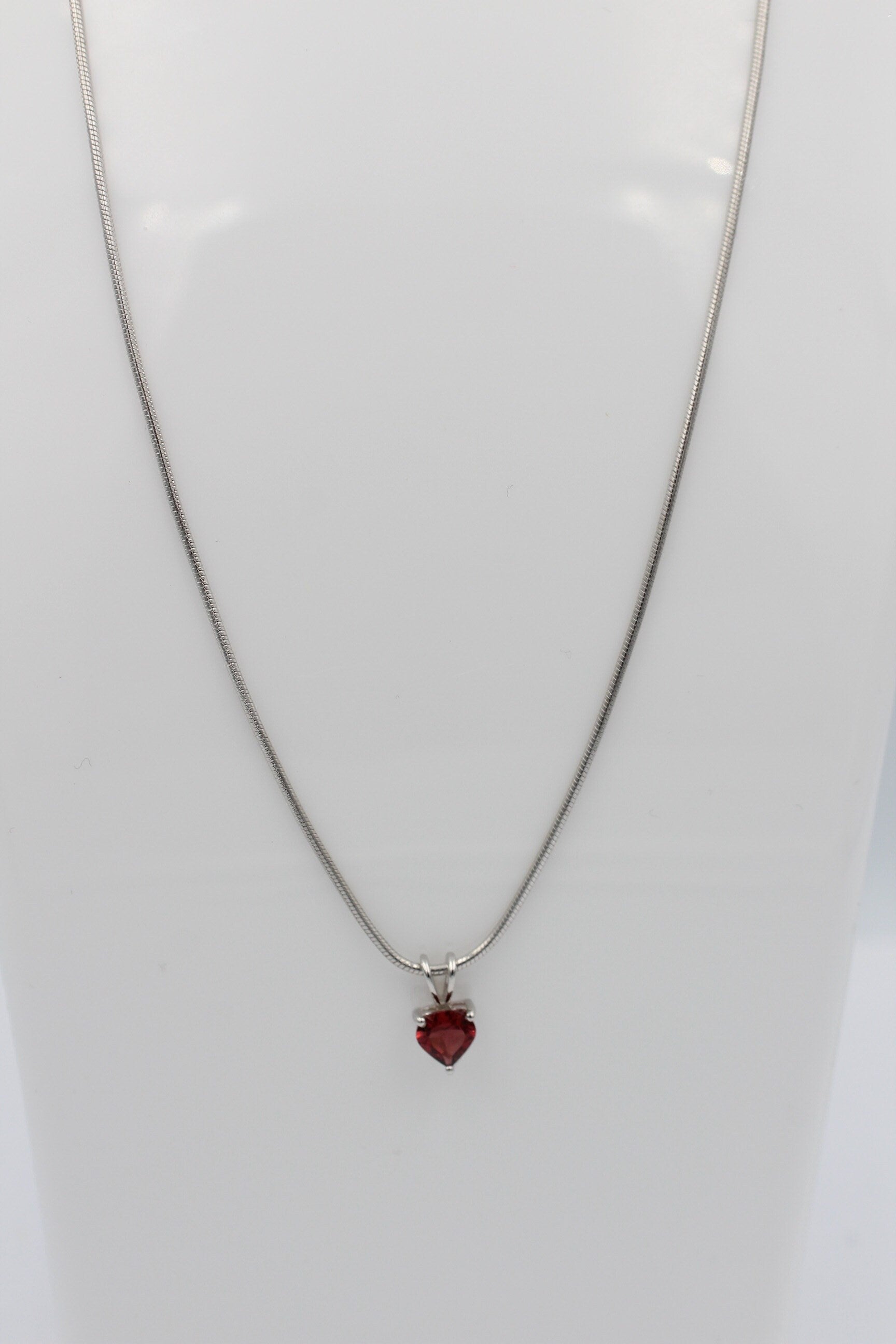 Edler 1,2 Carat Granat Anhänger 925 Silber Collier Kette  Schmuck Blutrot