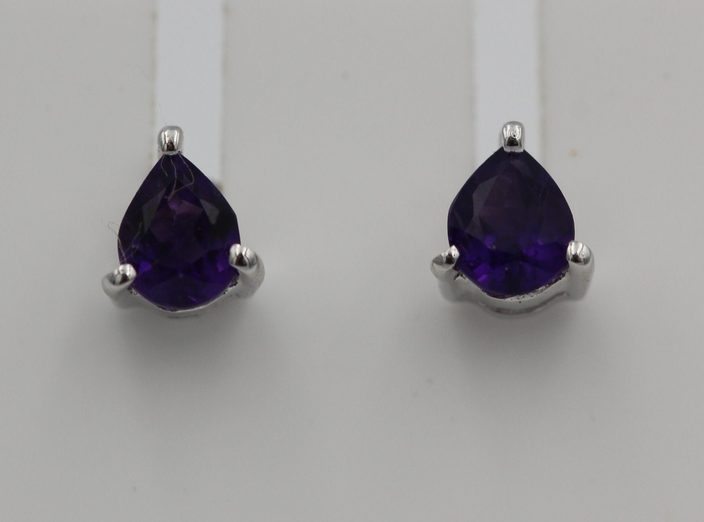 Edle 0,45 Carat Amethyst Ohrstecker Orring 925 Silber Unisex violetter Edelstein