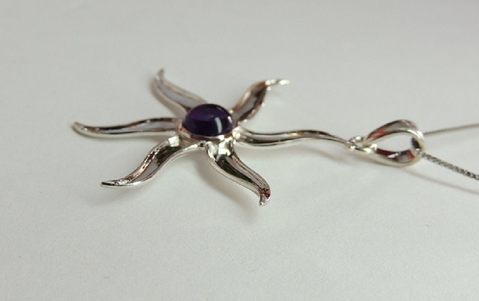 1,55 Carat Amethyst Cabochon Stern Anhanger 925 Silber  violetter Edelstein
