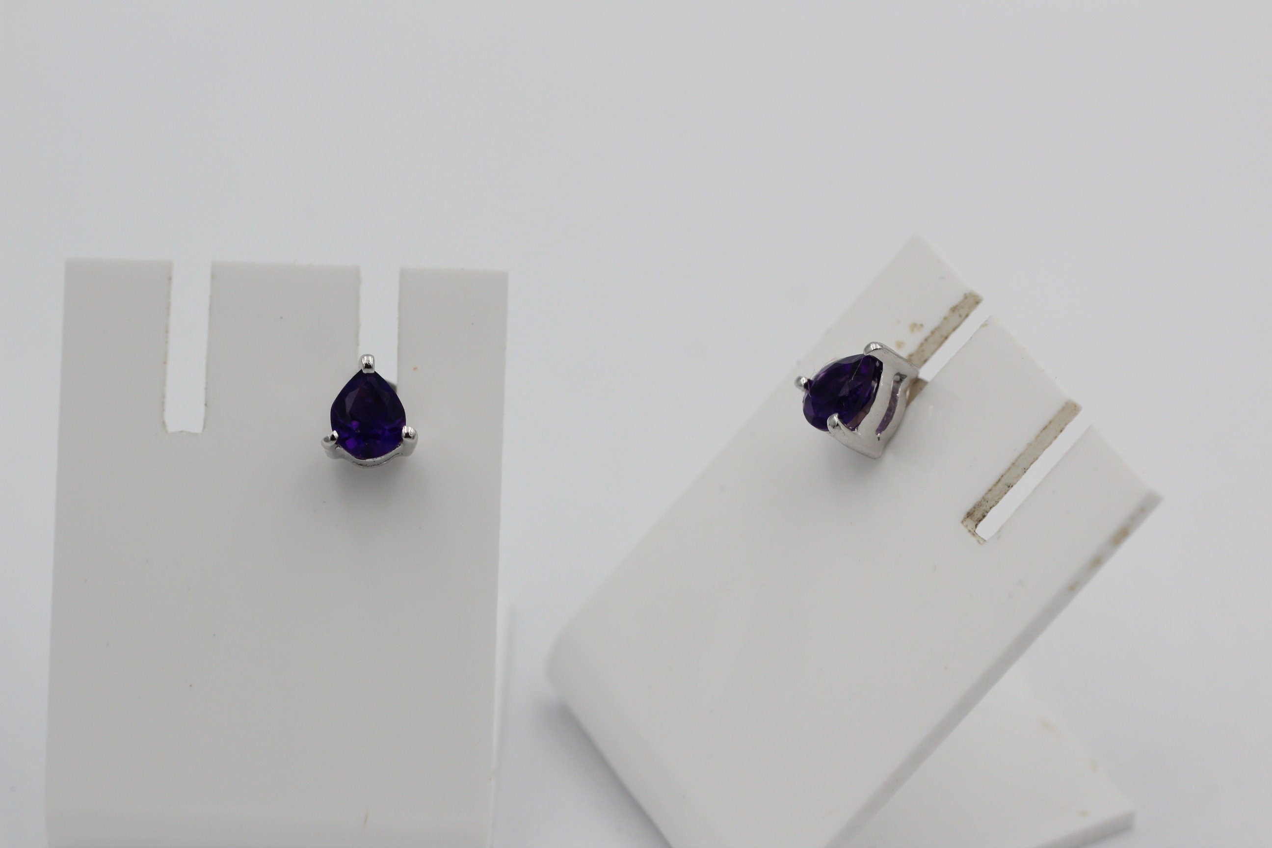 Edle 0,45 Carat Amethyst Ohrstecker Orring 925 Silber Unisex violetter Edelstein