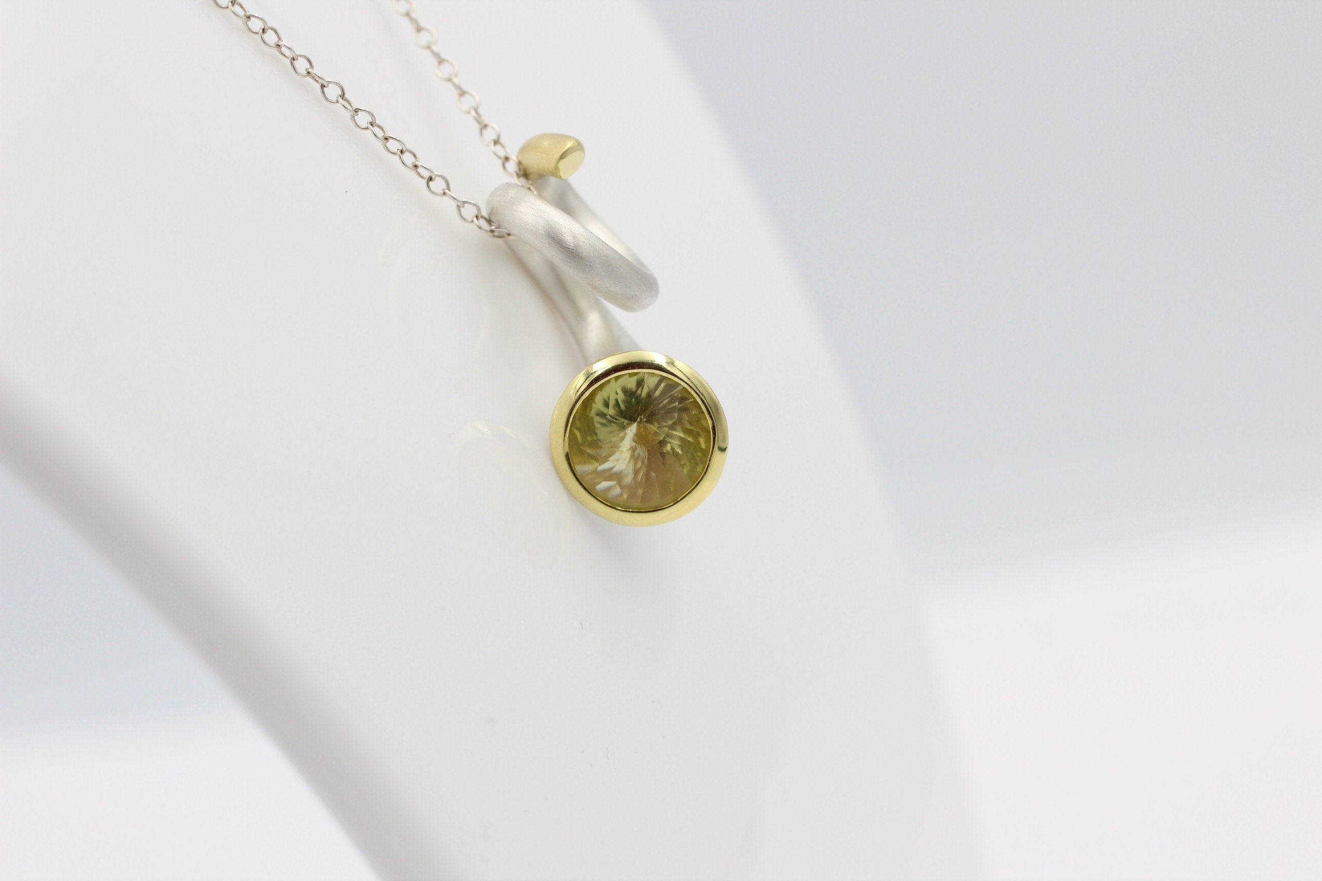 Campur Design 2,87 Carat Lemon Quarz Anhänger 925 Silber teilvergoldet Collier