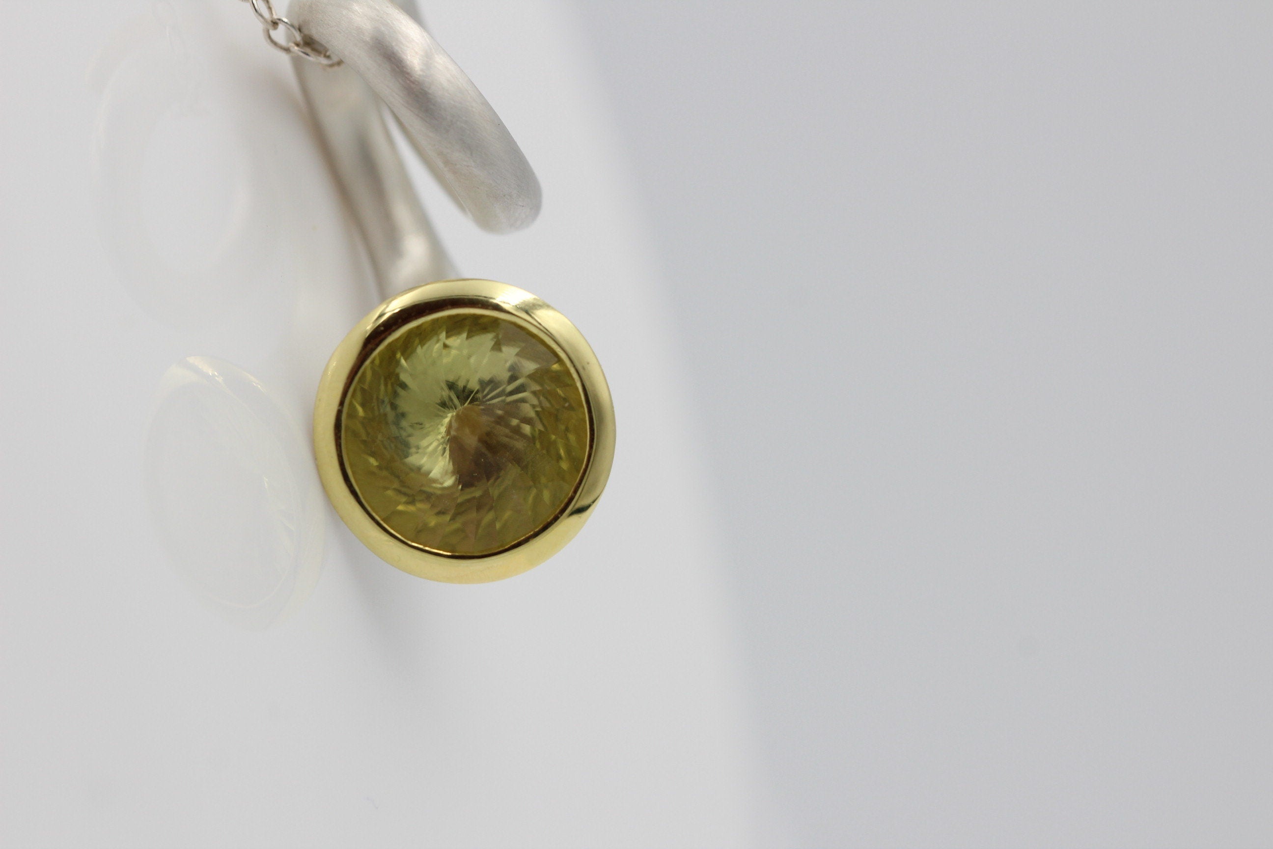 Campur Design 2,87 Carat Lemon Quarz Anhänger 925 Silber teilvergoldet Collier