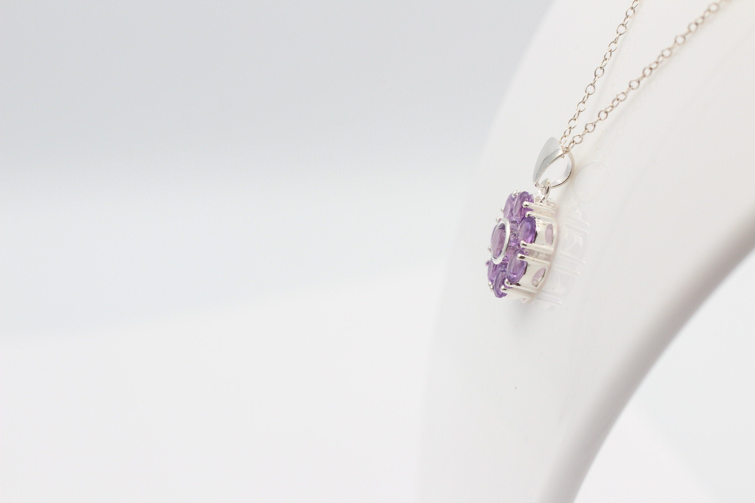 Edler 2,53 Carat Amethyst Anhänger 925 Silber violetter Edelstein Top