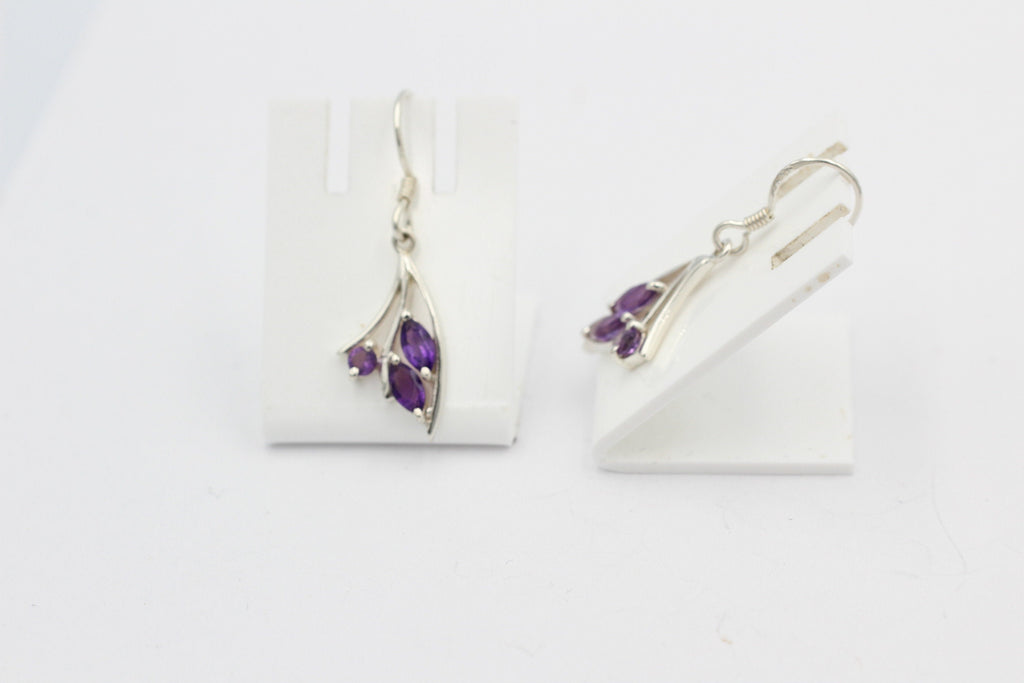 Edle 0,74 Carat Amethyst Ohrhänger 925 Silber violetter Edelstein Amethysschmuck
