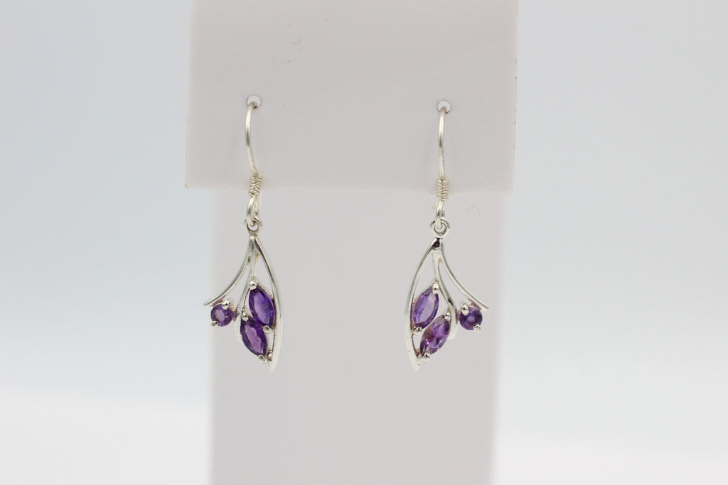 Edle 0,74 Carat Amethyst Ohrhänger 925 Silber violetter Edelstein Amethysschmuck