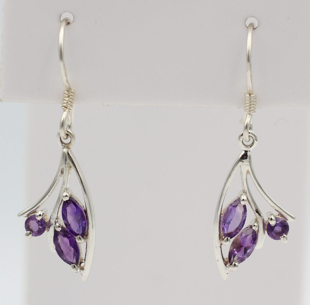Edle 0,74 Carat Amethyst Ohrhänger 925 Silber violetter Edelstein Amethysschmuck