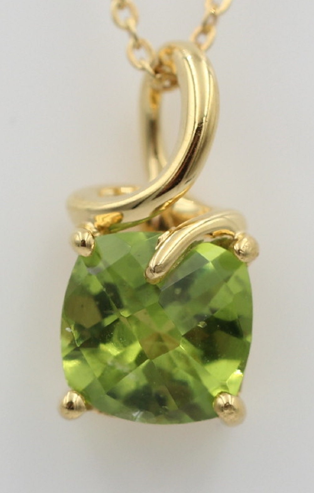 1,5 Carat Peridot Anhänger 925 Silber Collier Kette Checker Maigrüner Edelstein