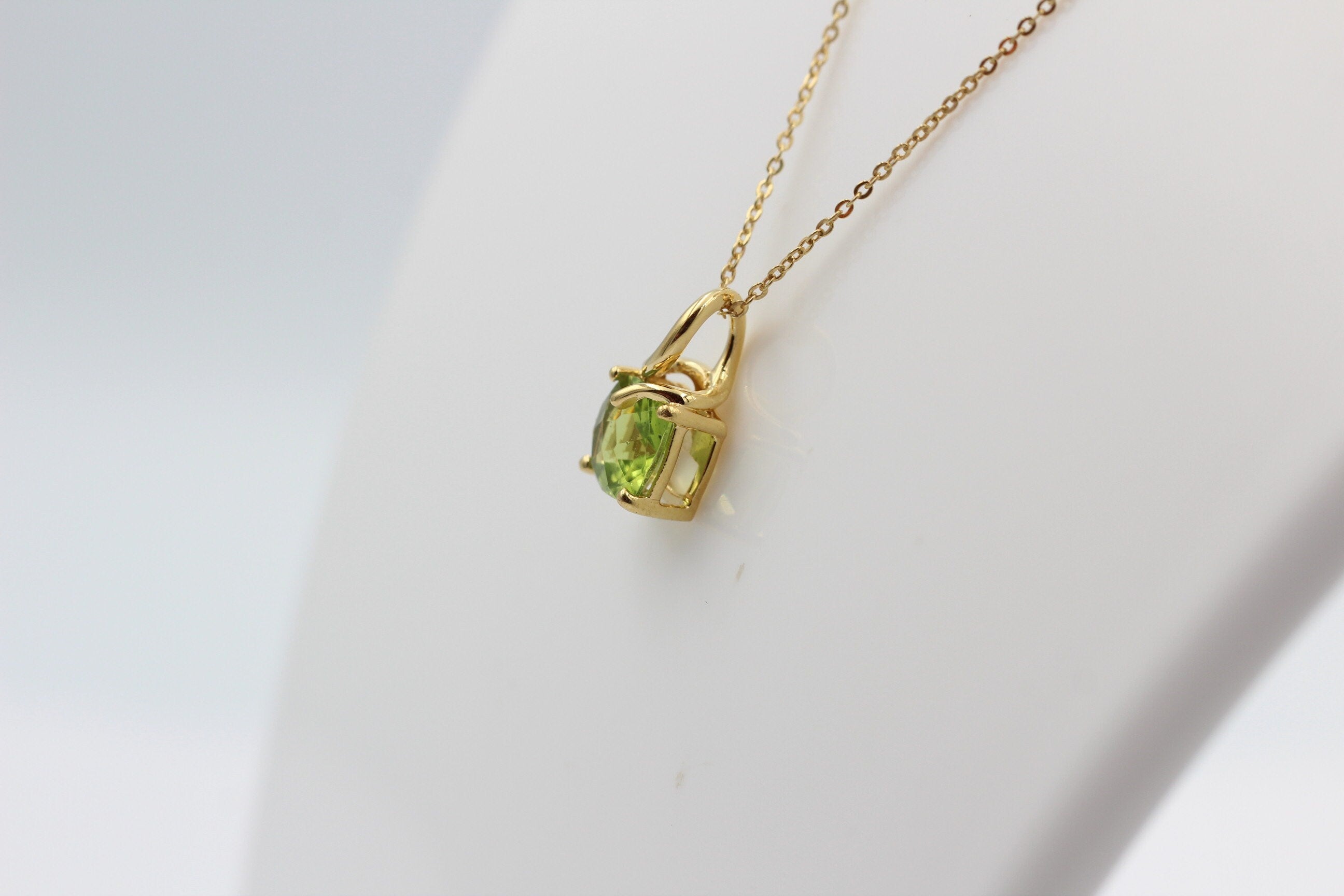 1,5 Carat Peridot Anhänger 925 Silber Collier Kette Checker Maigrüner Edelstein
