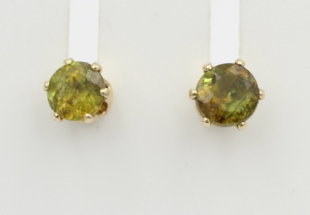 0,90  Carat waldgrüner Sphen 585 Gold Sicherheitsverschluss Titanit VS Qualit#t