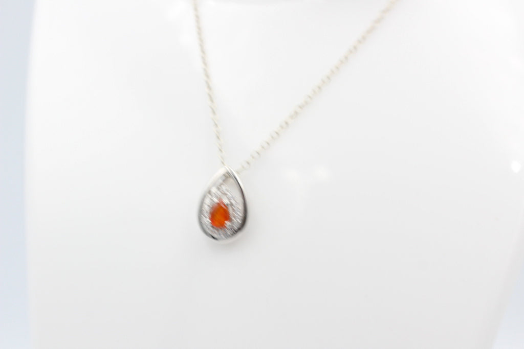 Edler 0,51 Carat orange äthiopischer Opal Anhänger 925 Silber  Welo Opal aus Afrika