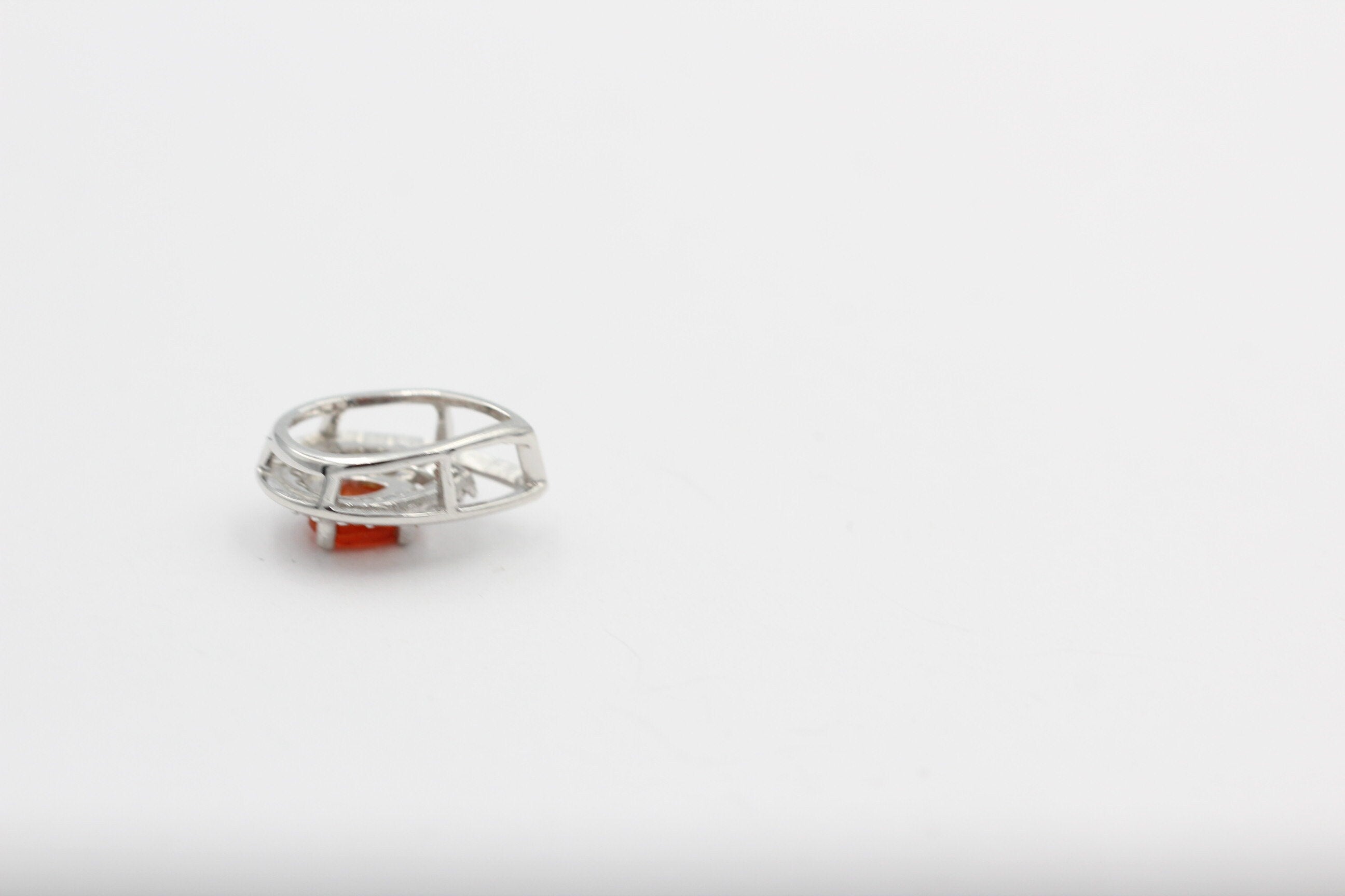 Edler 0,51 Carat orange äthiopischer Opal Anhänger 925 Silber  Welo Opal aus Afrika