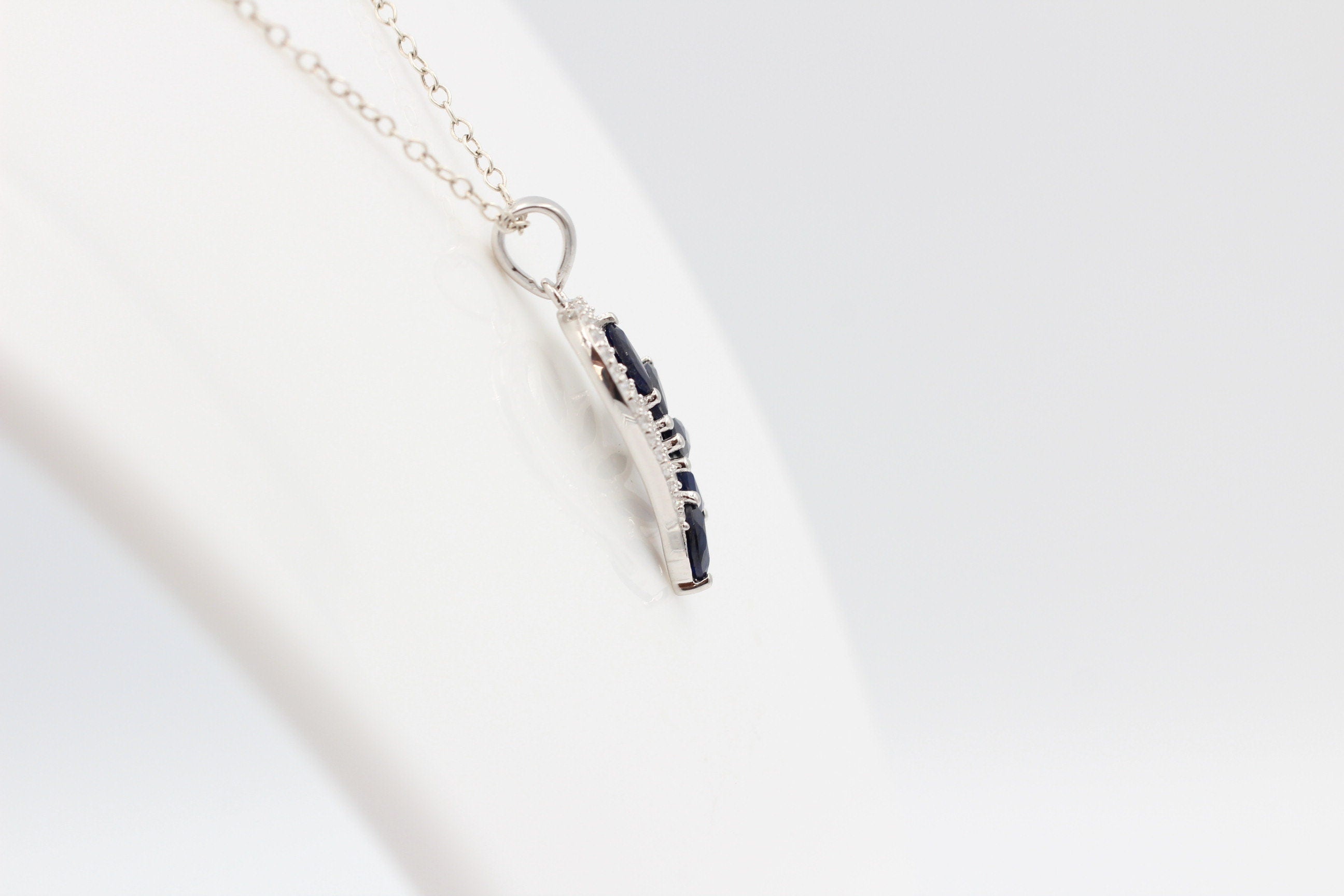 1,26 Carat blauer Saphir Anhänger 925 Silber Collier Kette Saphirschmuck Top