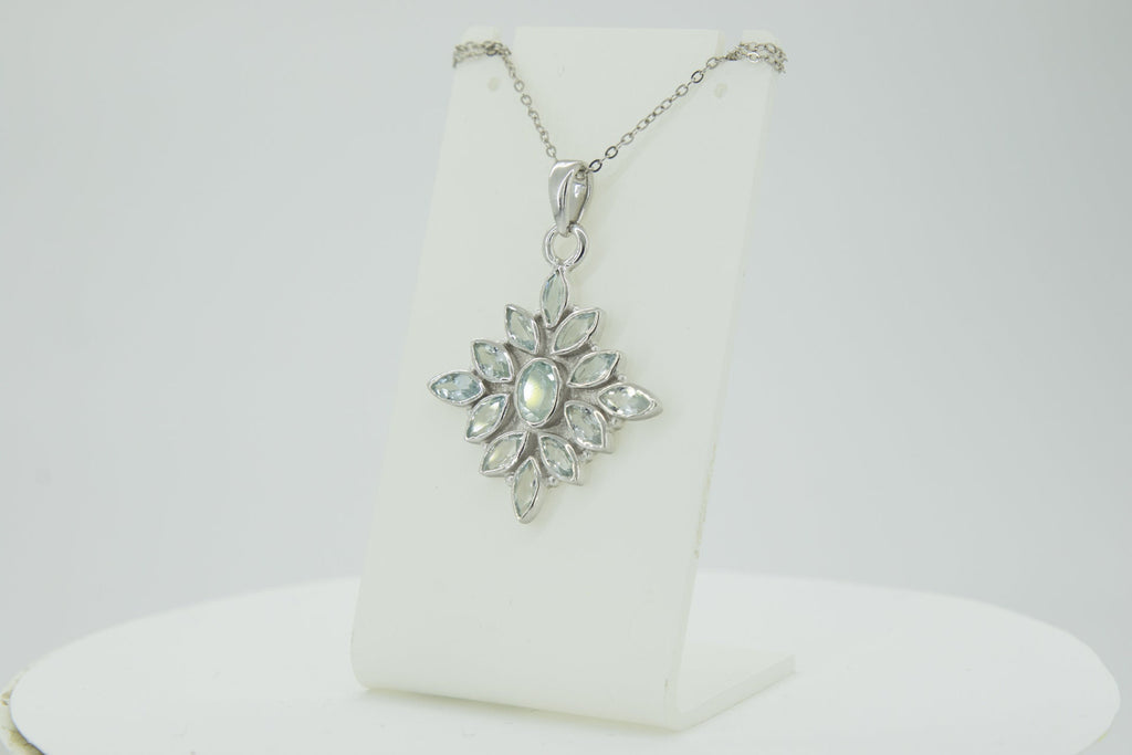 3,7 Carat Blautopas Anhanger 925 Silber Collier Kette sky blue Topas  Topf Edel