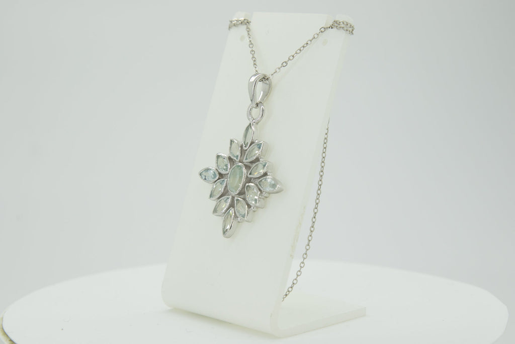 3,7 Carat Blautopas Anhanger 925 Silber Collier Kette sky blue Topas  Topf Edel