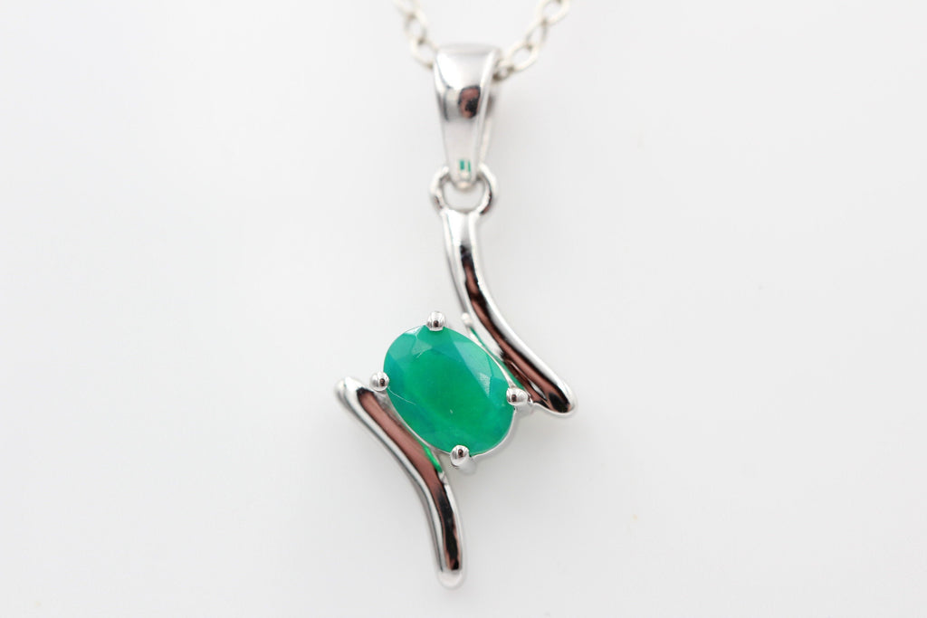 0,72 Carat grüner äthiopischer Opal Anhänger 925  Silber aus Afrika Welo Opal