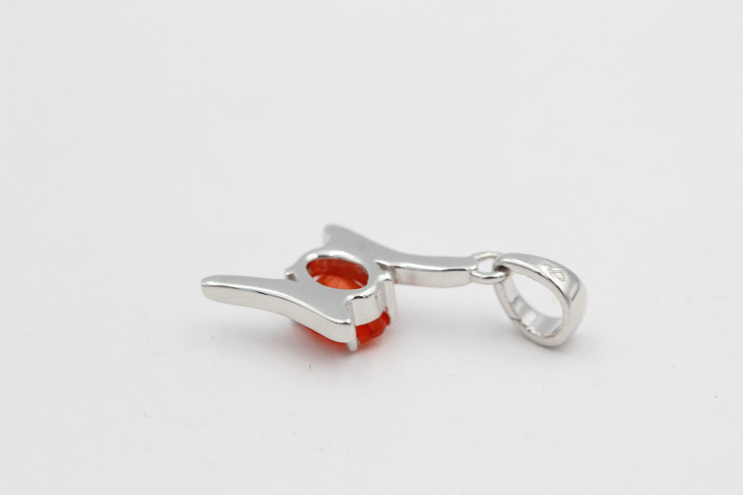 0,72 Carat orange äthiopische Opal Anhänger 925 Silber Welo Opal seltener Opal aus Afrika